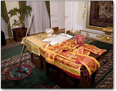 The vestments of the late Primate of ROCOR, Metropolitan Philaret (Voznesensky) at the Residence of His Holiness Patriarch Alexy II. Photo: M. Rodionov/Pravoslavie.ru